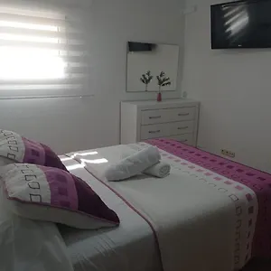 https://puerto-marina-benalmadena-sunbeach.1costadelsol.com