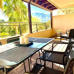Precioso En Urbanización A 600 Metros Del Mar Apartamento